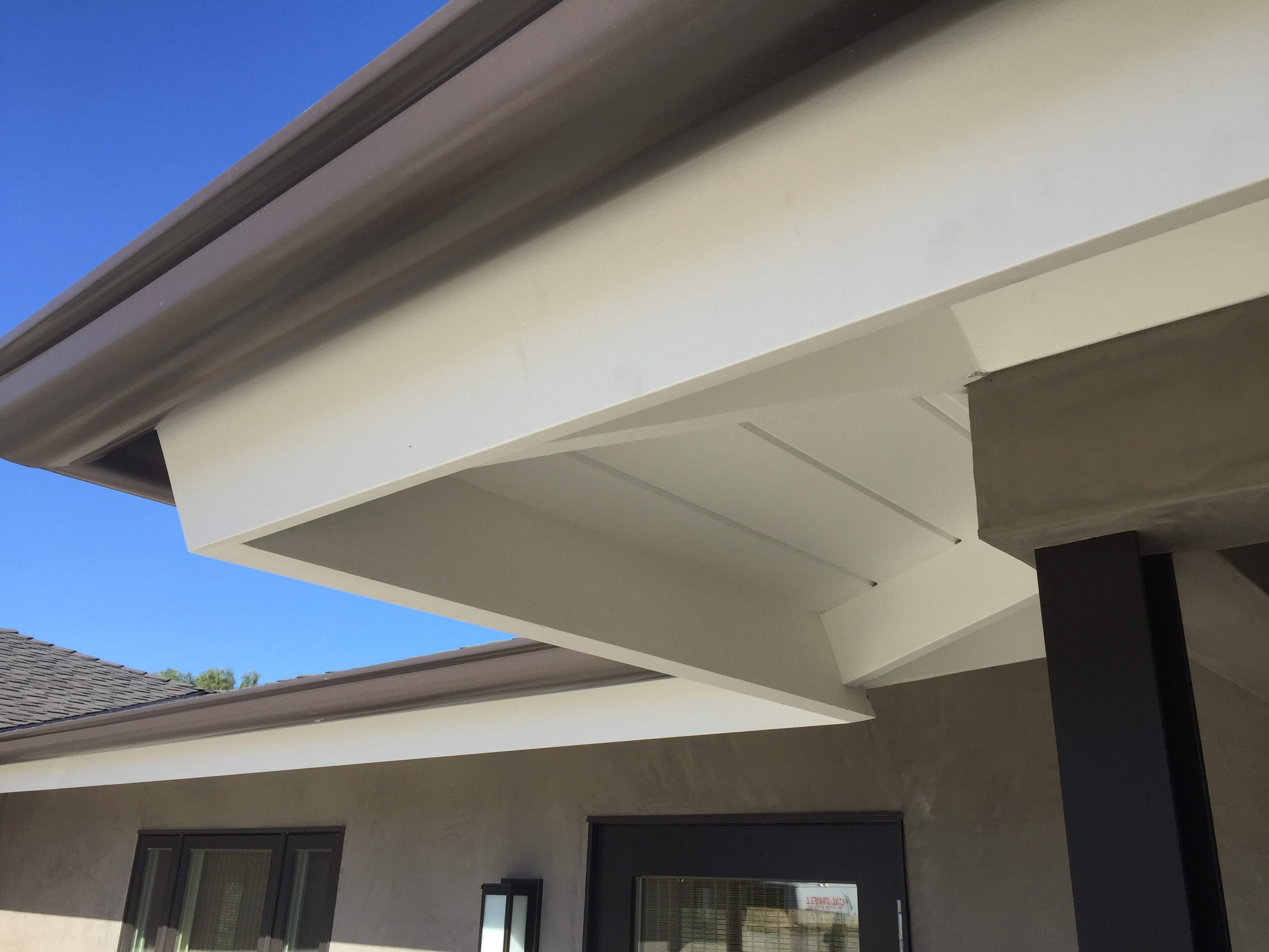 Vgroove Soffit with Large Fascia WindsorONE